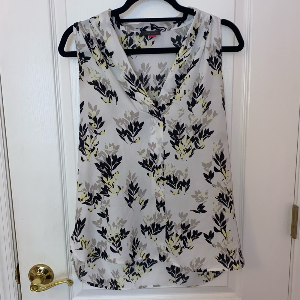 NWOT Vince Camuto Black White Green Floral Leaf Tank Style Blouse